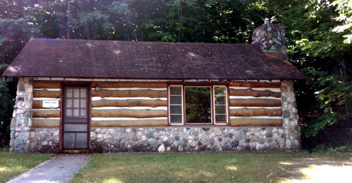 Twin Lakes Park (Gilbert Lodge) - Web Listing (newer photo)